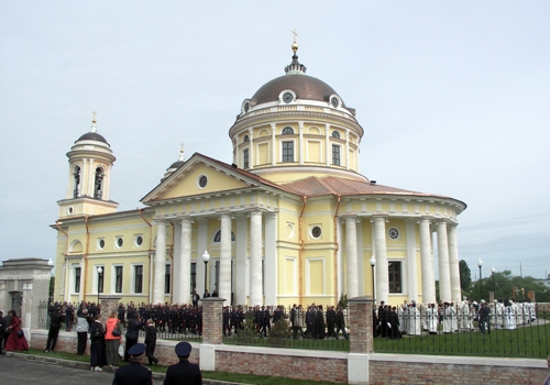 Реферат: Кафедральный Петропавловский Собор и Свято-Троицкий женский монастырь г. Симферополя